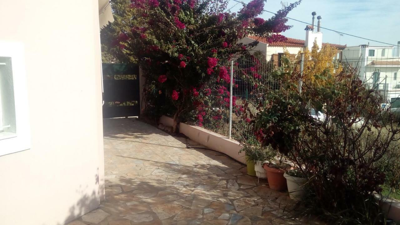 Airport Family House Apartamento Artemida  Exterior foto